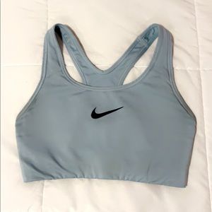 Nike sports bra SIZE SMALL
